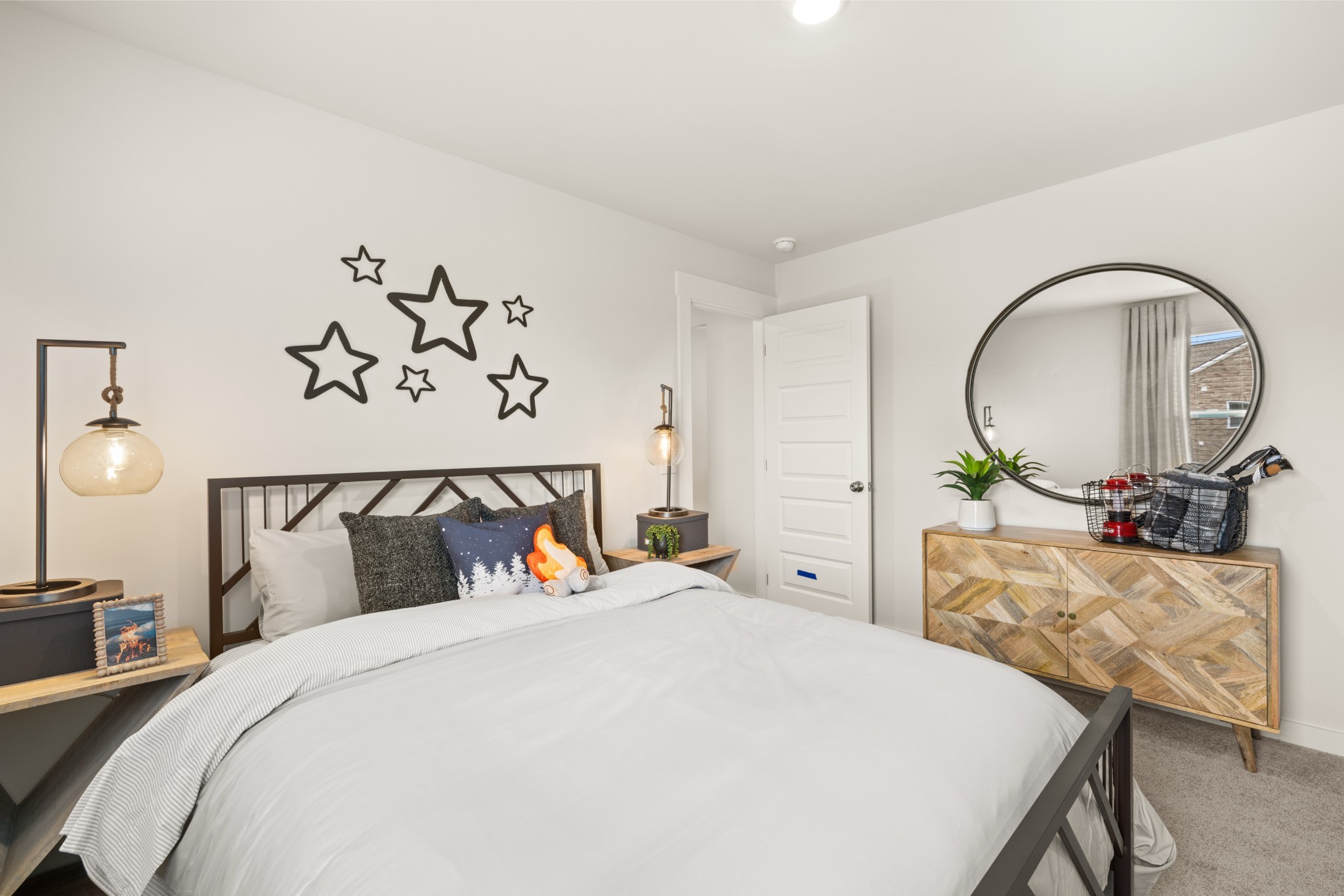 1237 Leavell Lane Murfreesboro, TN 37130 - Photo 51 of 53 a bedroom with a bed and a potted plant