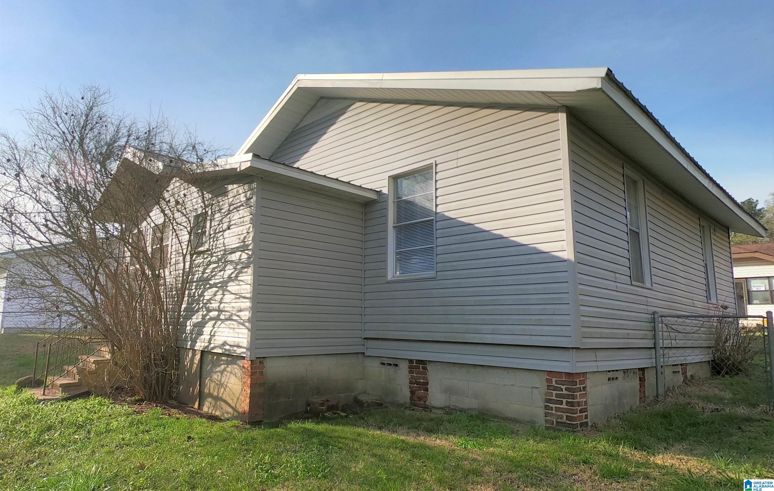 116 Forest Avenue Adamsville, AL 35005 - Photo 3 of 8