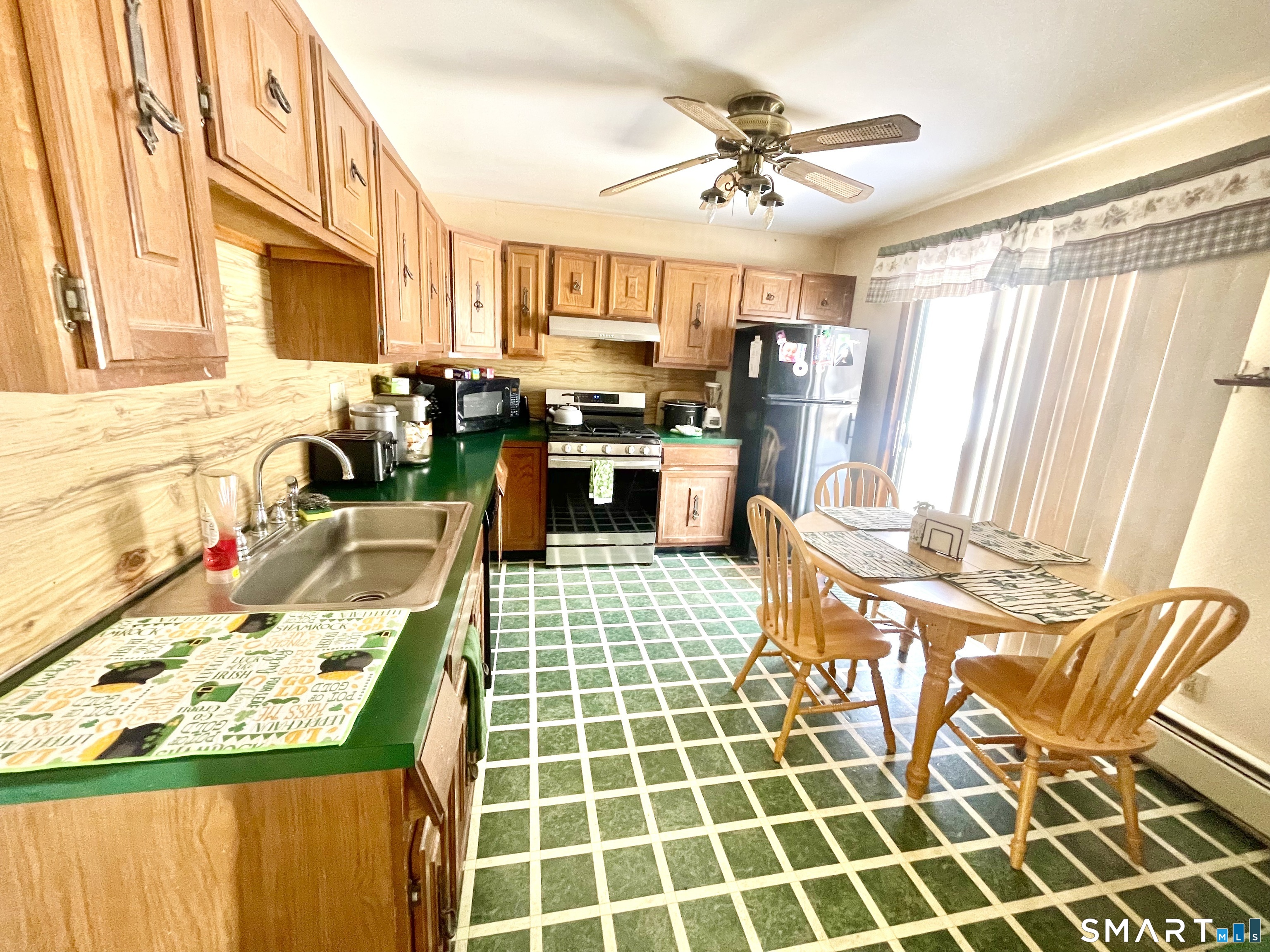 77 Meadow Lark Road Naugatuck, CT 06770 - Photo 4 of 16