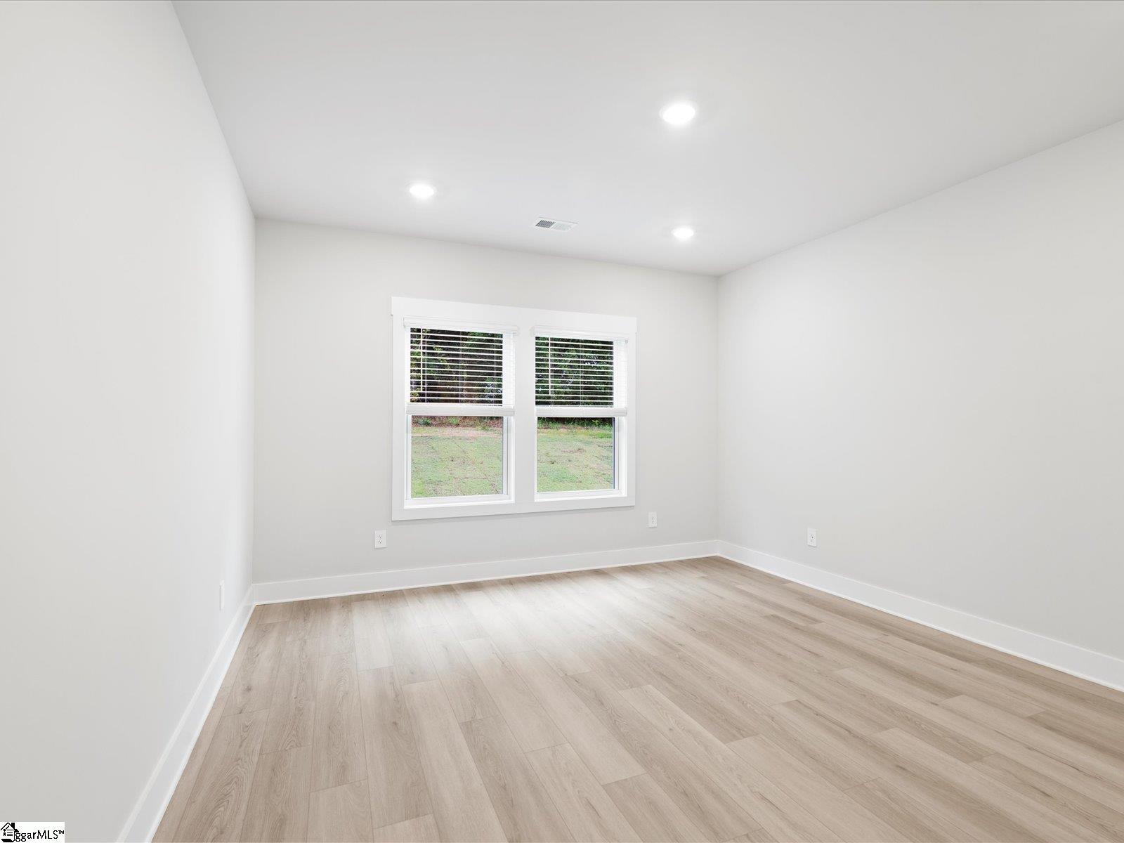 419 Ragland Avenue Greer, SC 29651 - Photo 10 of 11