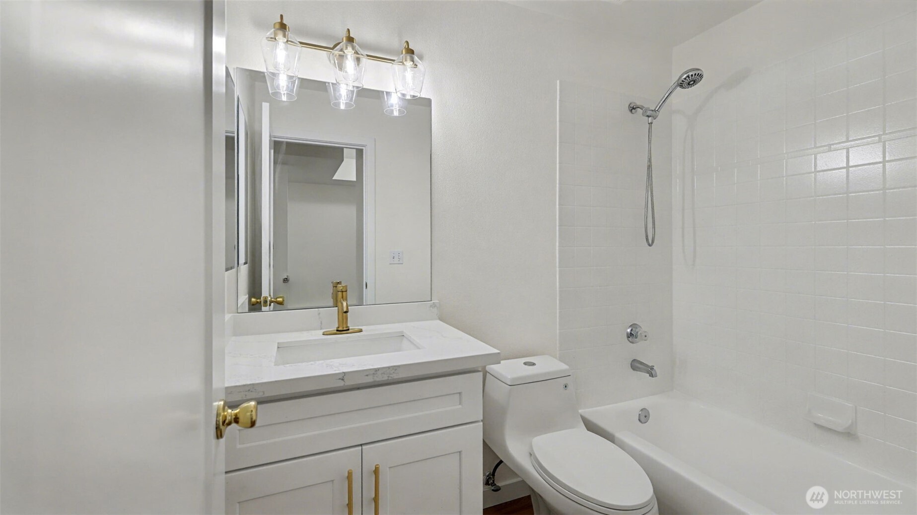 9029 17th Avenue Southwest Seattle, WA 98106 - Photo 19 of 26