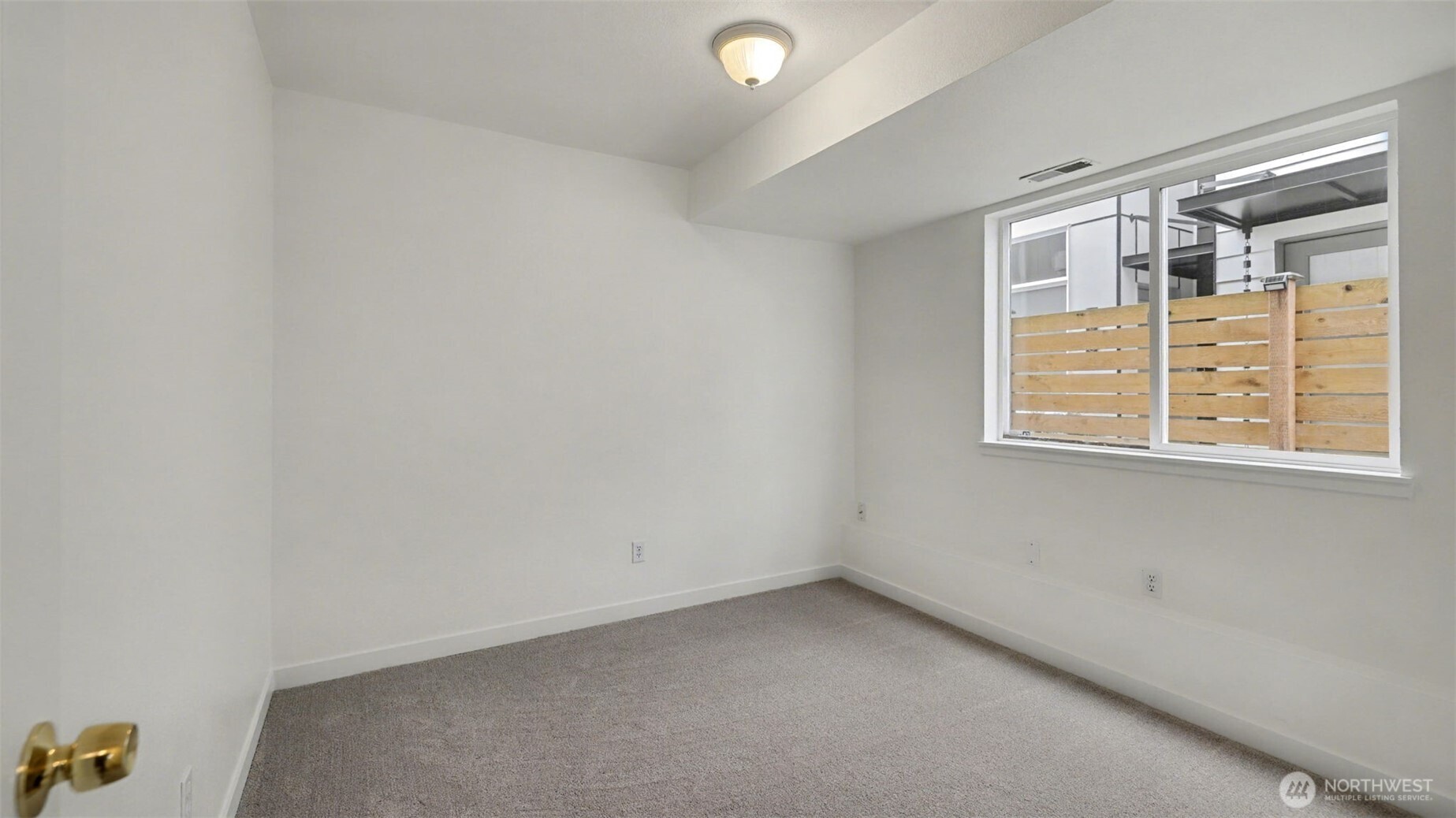 9029 17th Avenue Southwest Seattle, WA 98106 - Photo 20 of 26