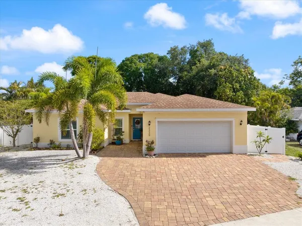$3,600 | 2339 Datura Street, Sarasota, FL 34239