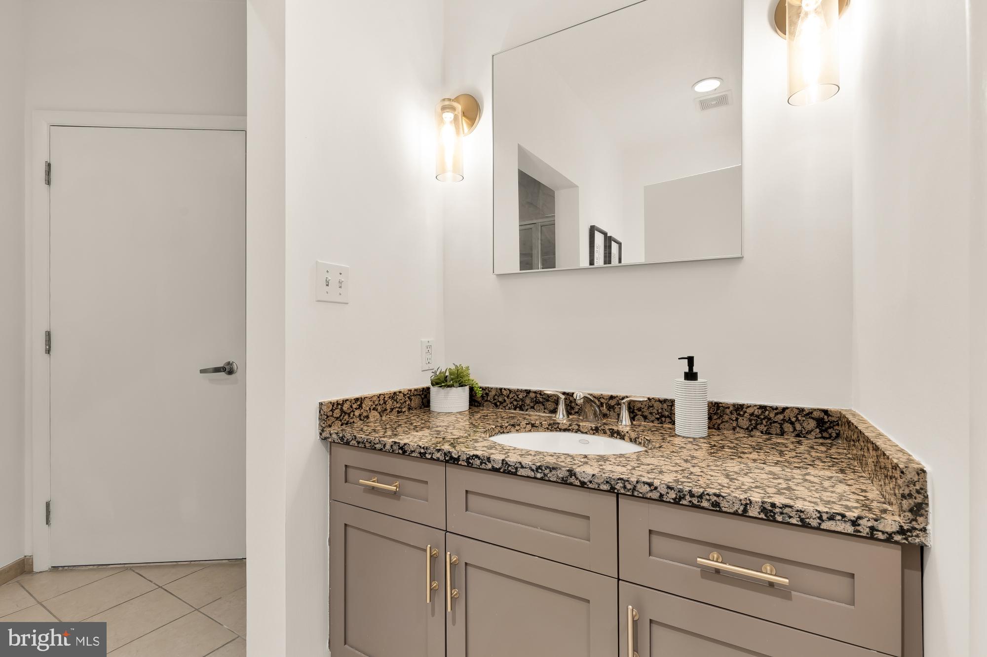 1700 Kalorama Road Northwest, Unit 310 Washington, DC 20009 - Photo 17 of 29