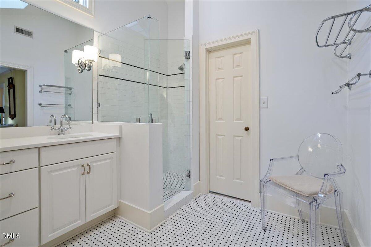 2626 Dover Road Raleigh, NC 27608 - Photo 33 of 48