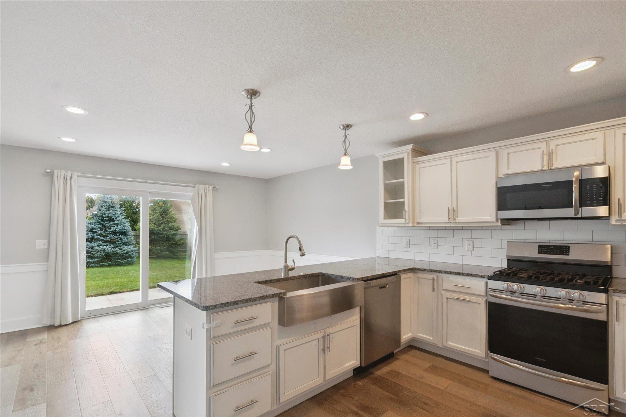 2011 Prairie Point Drive Auburn, MI 48611 - Photo 12 of 38 50190129-5526cb09-3968-4000-927d-780a925d8a96.JPG