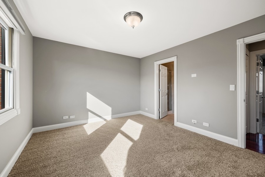 2340 West Adams Street, Unit 33 Chicago, IL 60612 - Photo 11 of 17 a view of an empty room