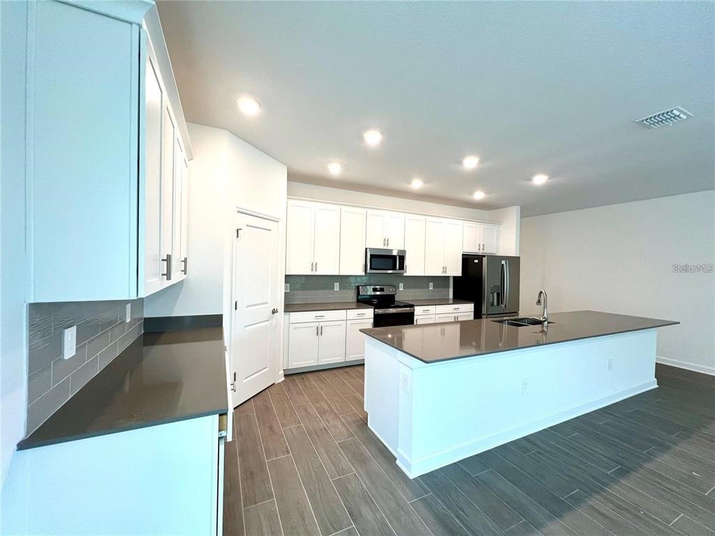 11701 Language Way Orlando, FL 32832 - Photo 7 of 33