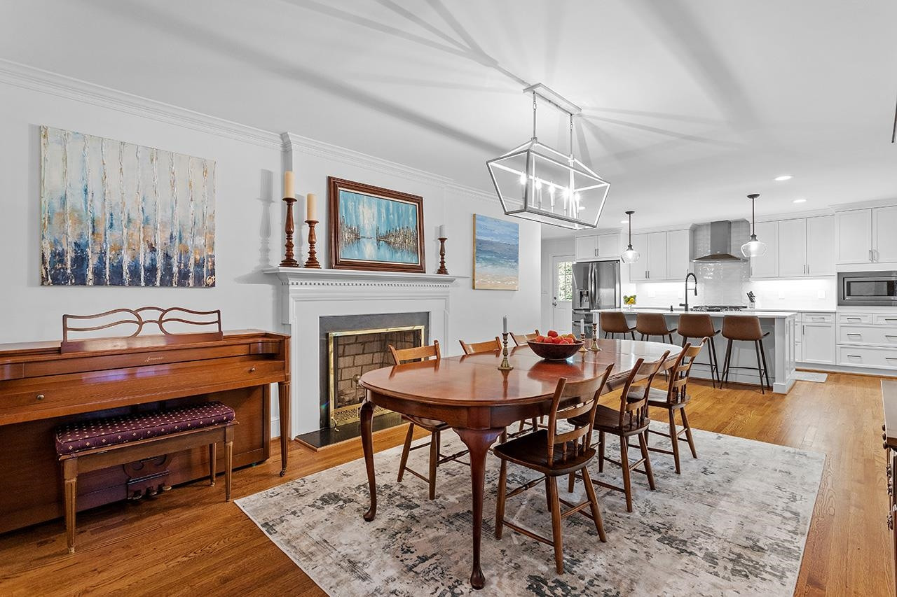 Dining/Kitchen