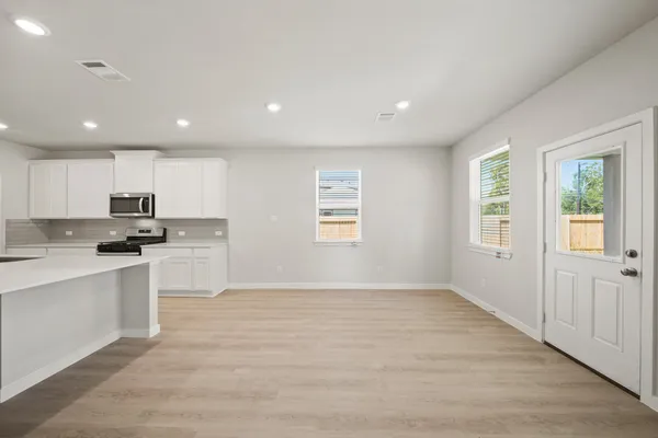 $329,900 | 3605 Crawford Street, Bay City, TX 77414
