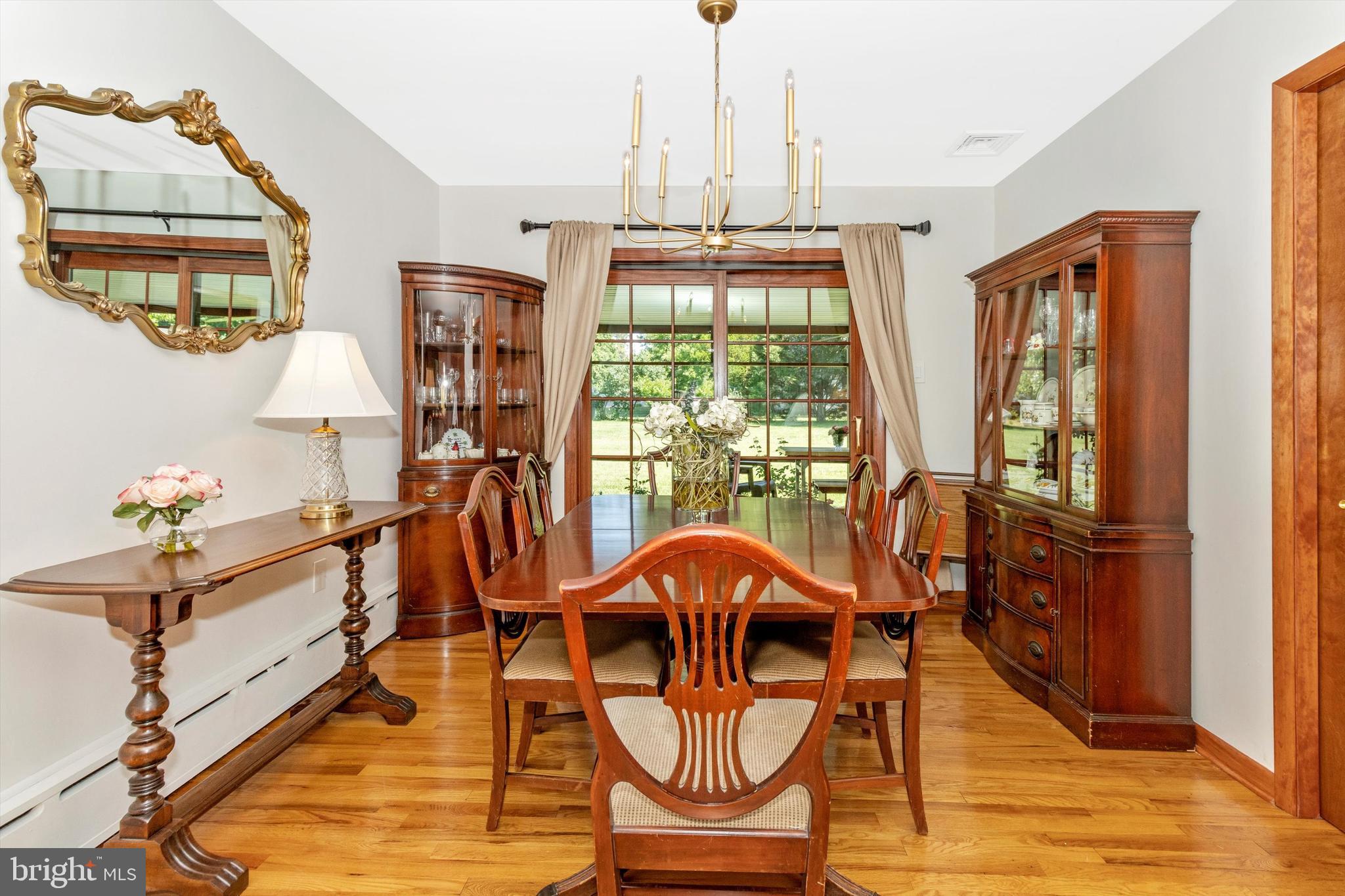 712 Brookhaven Road Wallingford, PA 19086 - Photo 7 of 65 Gleaming hardwood floors throughout