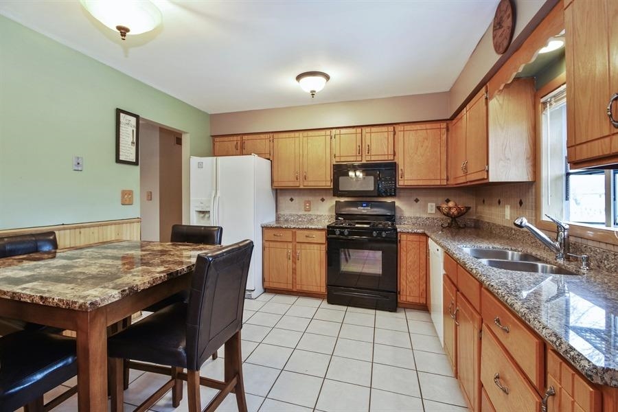 2610 Fossil Stone Road Dyer, IN 46311 - Photo 4 of 10 900x600