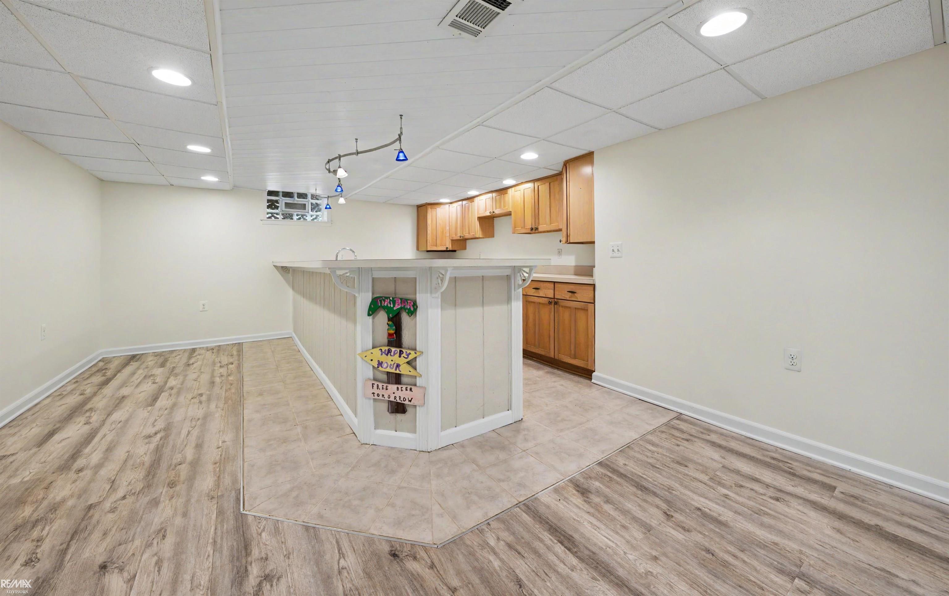 28900 South River Road Harrison Township, MI 48045 - Photo 43 of 81