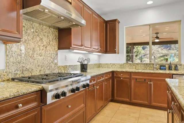 $1,595,000 | 1932 Corte Verbena, Chula Vista, CA 91914