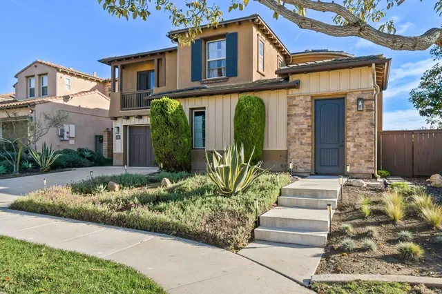 $1,595,000 | 1932 Corte Verbena, Chula Vista, CA 91914
