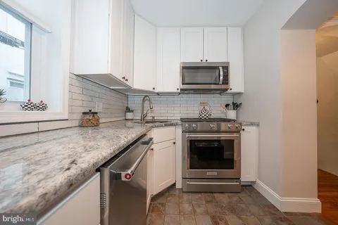 $3,000 | 759 North Judson Street, Philadelphia, PA 19130