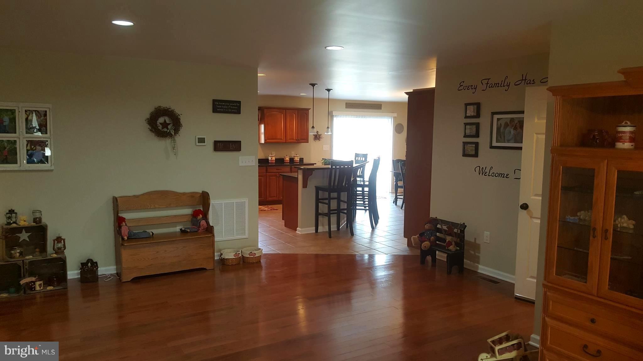 15926 Falling Waters Road Williamsport, MD 21795 - Photo 10 of 30 Interior (General)