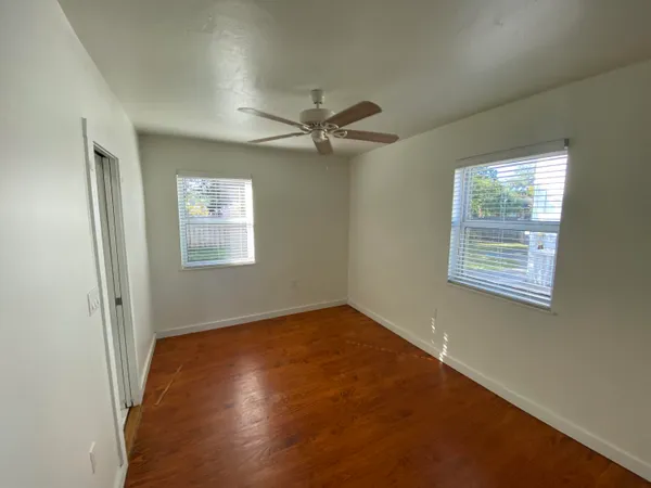 $2,000 | 715 2nd Avenue South, Unit 2, Lake Worth Beach, FL 33460