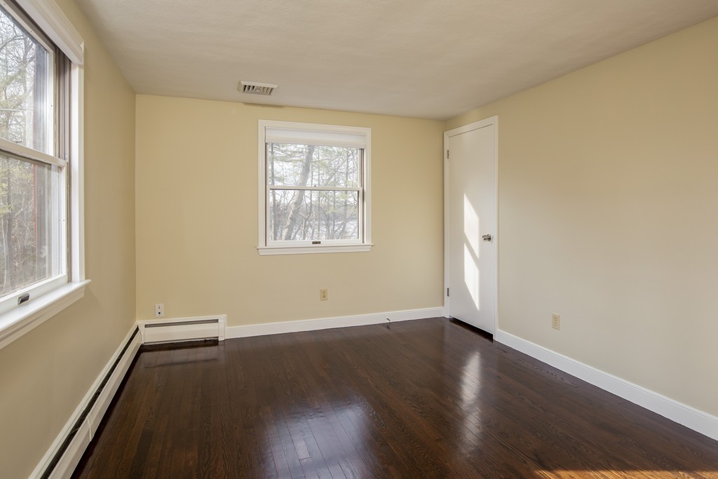 92 Lakeview Road Framingham, MA 01701 - Photo 24 of 30 Gallery Image 24