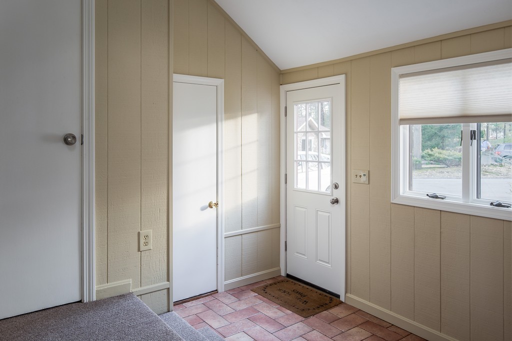 92 Lakeview Road Framingham, MA 01701 - Photo 29 of 30 Gallery Image 29