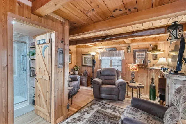 $355,900 | W8120 Eagle Court, Oxford, WI 53952