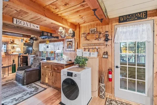 $355,900 | W8120 Eagle Court, Oxford, WI 53952