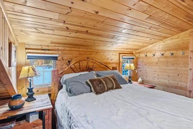 $355,900 | W8120 Eagle Court, Oxford, WI 53952