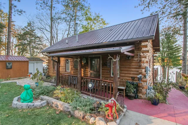 $355,900 | W8120 Eagle Court, Oxford, WI 53952