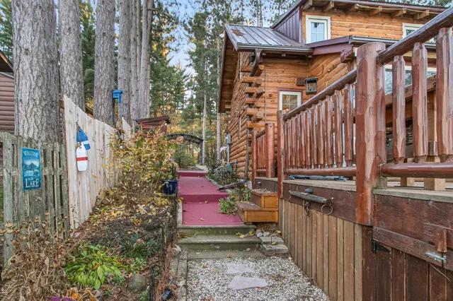 $355,900 | W8120 Eagle Court, Oxford, WI 53952