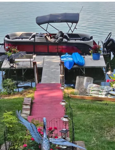 $355,900 | W8120 Eagle Court, Oxford, WI 53952