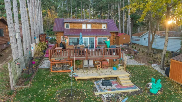 $355,900 | W8120 Eagle Court, Oxford, WI 53952