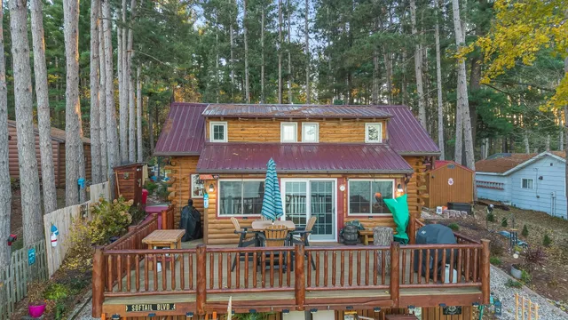 $355,900 | W8120 Eagle Court, Oxford, WI 53952