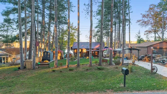 $355,900 | W8120 Eagle Court, Oxford, WI 53952