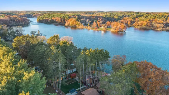 $355,900 | W8120 Eagle Court, Oxford, WI 53952