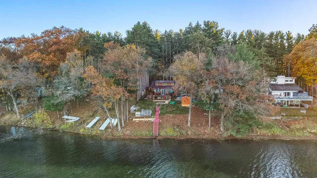 $355,900 | W8120 Eagle Court, Oxford, WI 53952