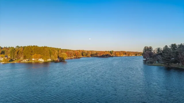 $355,900 | W8120 Eagle Court, Oxford, WI 53952