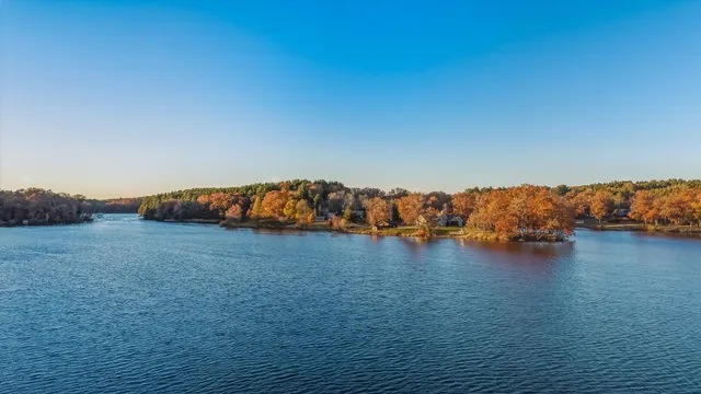 $355,900 | W8120 Eagle Court, Oxford, WI 53952