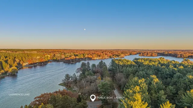 $355,900 | W8120 Eagle Court, Oxford, WI 53952