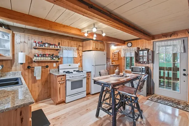 $355,900 | W8120 Eagle Court, Oxford, WI 53952