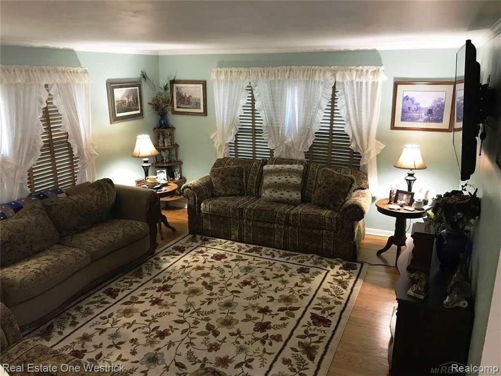5149 Springborn Road East China, MI 48054 - Photo 6 of 17 31324577-6.JPG