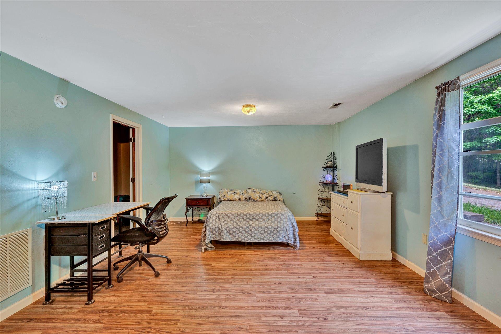 1635 Diamond Hill Road Moneta, VA 24121 - Photo 19 of 27 19-DSC2295