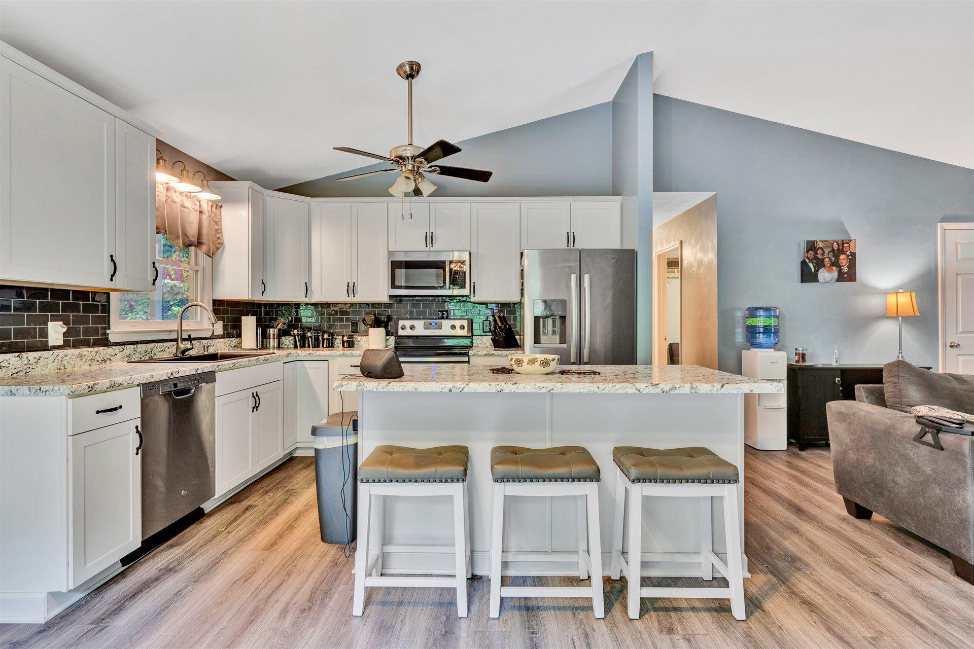1635 Diamond Hill Road Moneta, VA 24121 - Photo 7 of 27 07-DSC2259