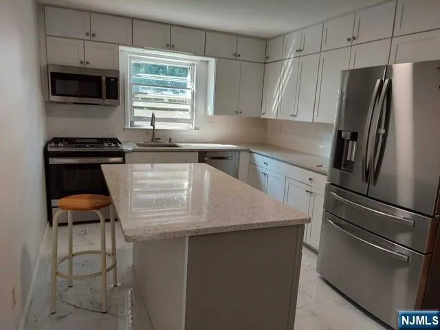 $2,500 | 519 Edison Street, Unit 1, Ridgefield, NJ 07657