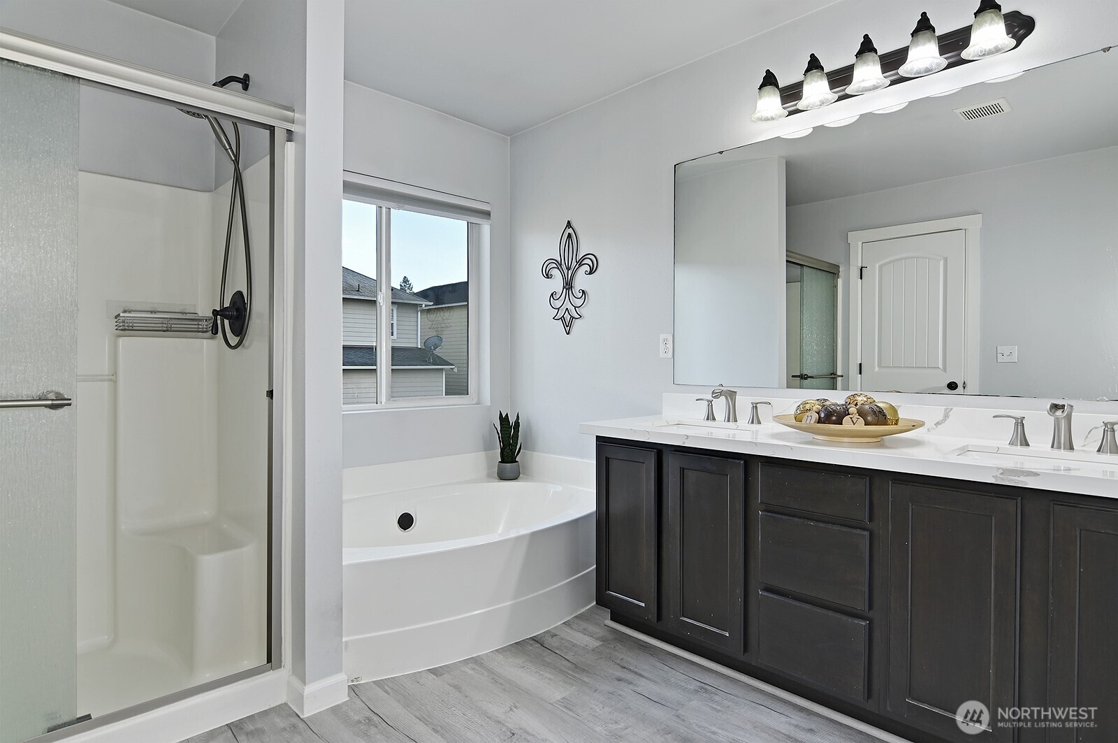 364 Field Place Northeast Renton, WA 98059 - Photo 14 of 28