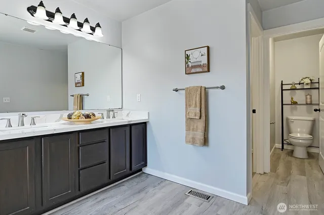 $860,000 | 364 Field Place Northeast, Renton, WA 98059