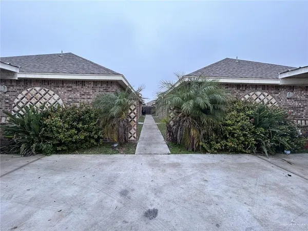 $975 | 2601 East Garfield Avenue, Unit 2, Mission, TX 78573