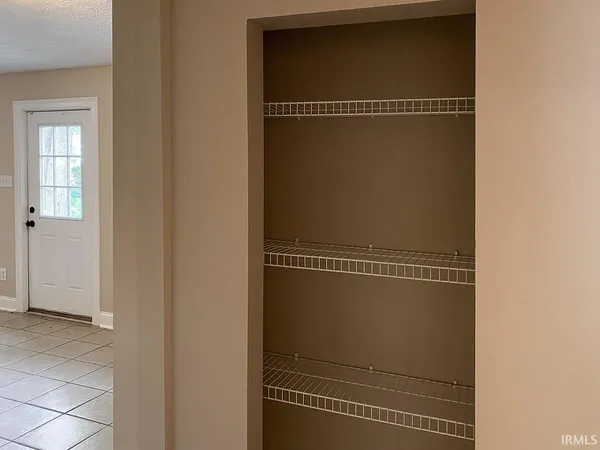 $3,250 | 905 South Lincoln Street, Bloomington, IN 47401