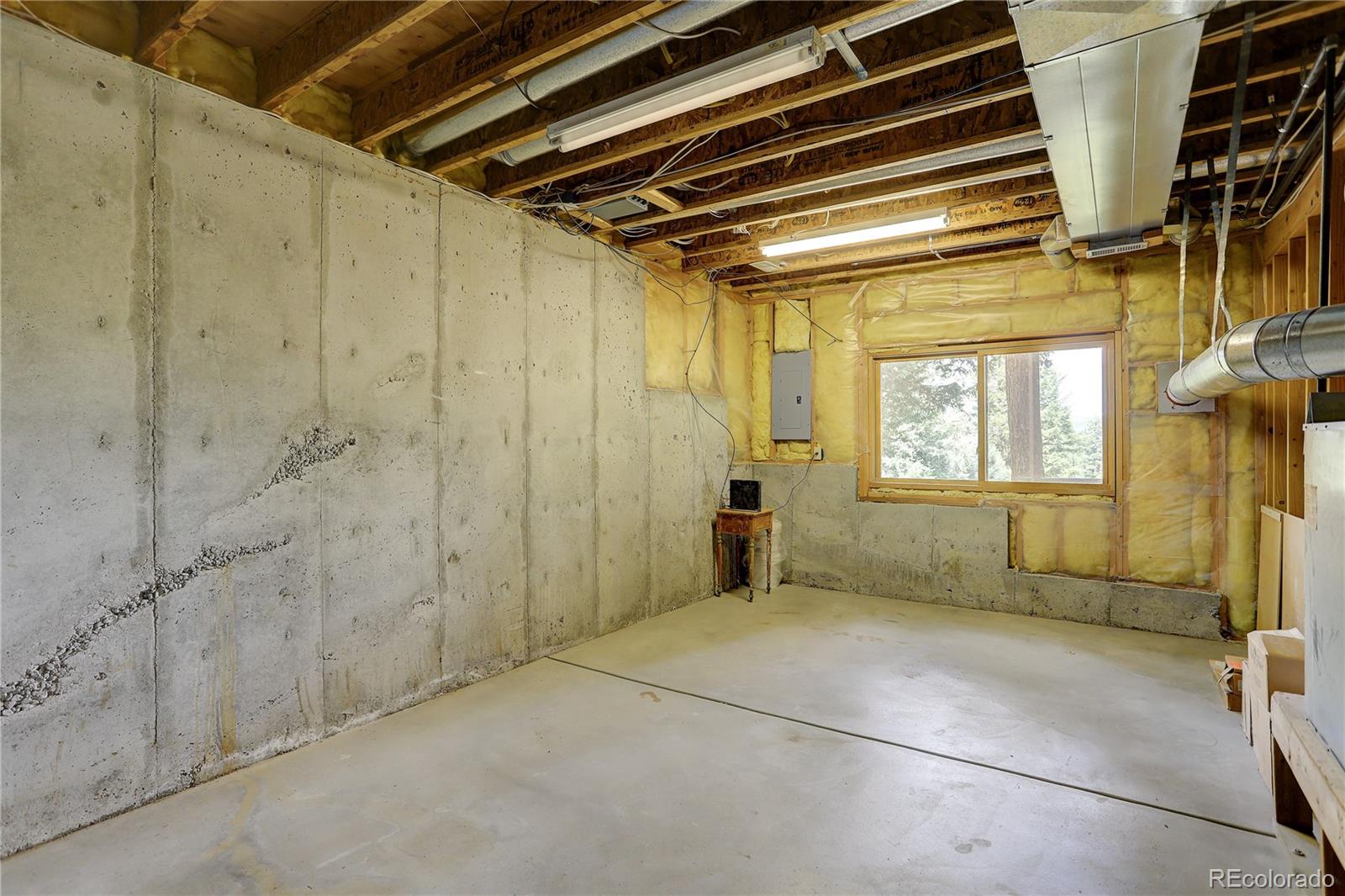 23072 Pinecrest Road Golden, CO 80401 - Photo 31 of 34 a view of an empty room