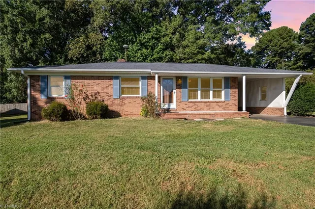 $1,400 | 218 Joyce Street, Madison, NC 27025