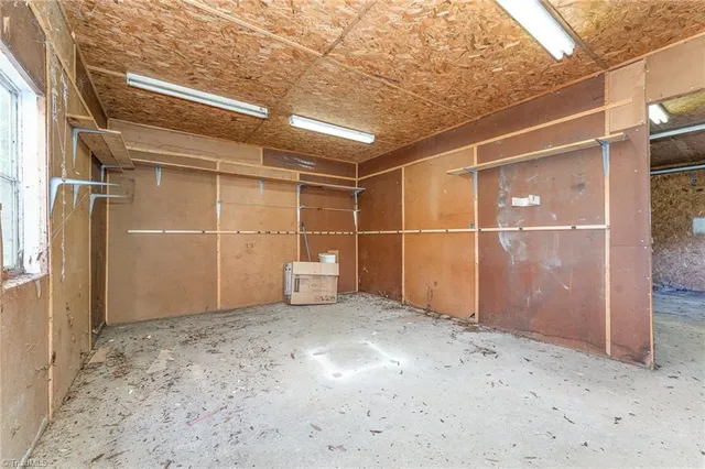 $1,400 | 218 Joyce Street, Madison, NC 27025